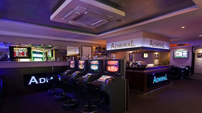 Admiral slot club Dzona Kenedija 10L