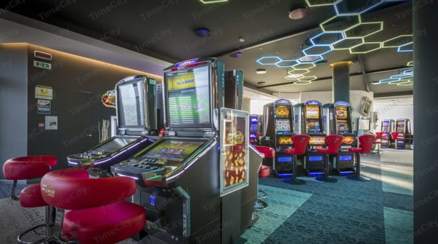 TimeCity Latina Slot Hall