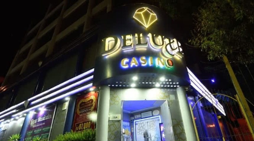 Casino Deluxe